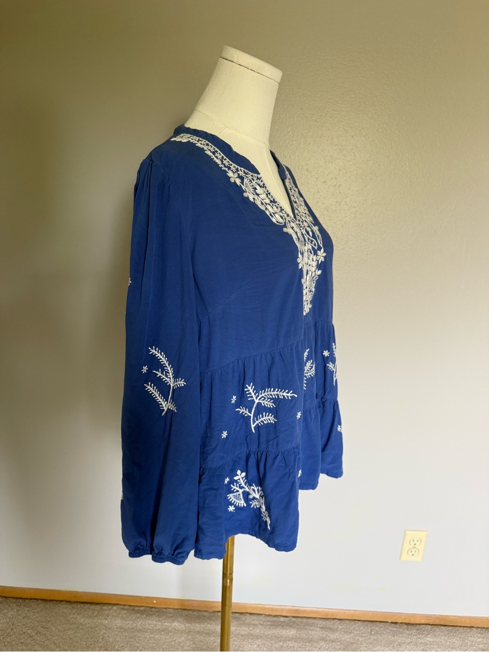 Luna Moon Anthropologie Women's Blue Embroidered Tunic Blouse - Boho V-Neck - Picture 7 of 9